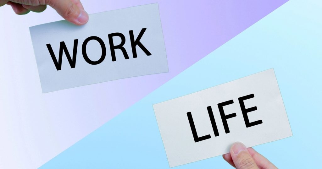 「WORK」「LIFE」と書かれたカード