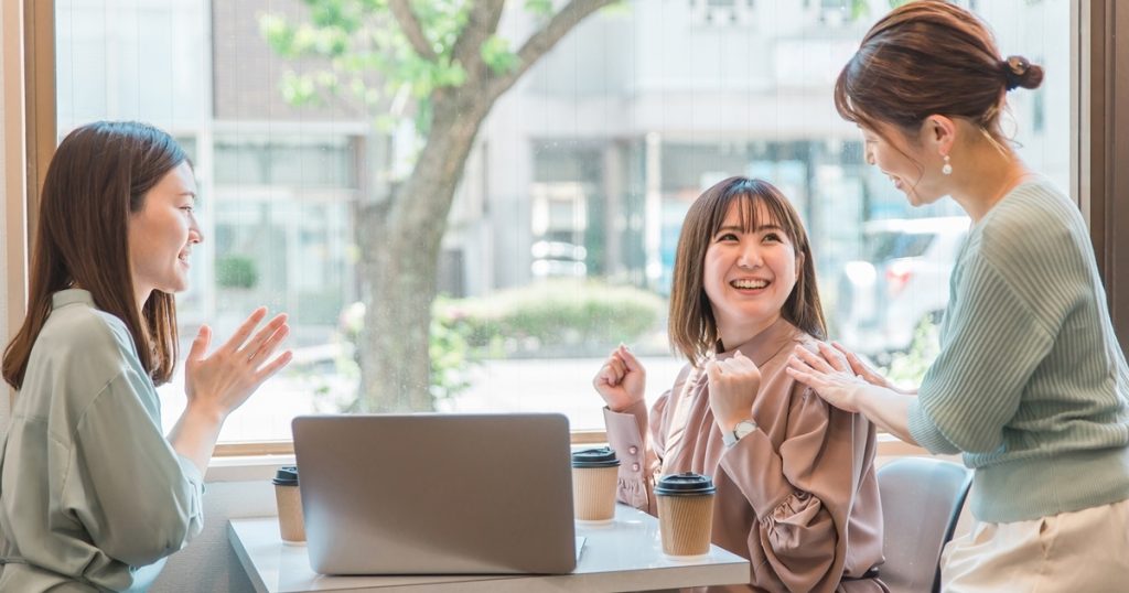 社内が活性化している様子